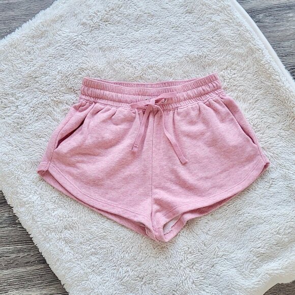 💕 3/$30💕 H&M Basics | Cute Sweatshorts in Light Pink - Picture 1 of 9